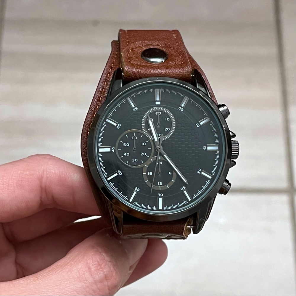 Mens Wristwatch - Picture 1 of 15
